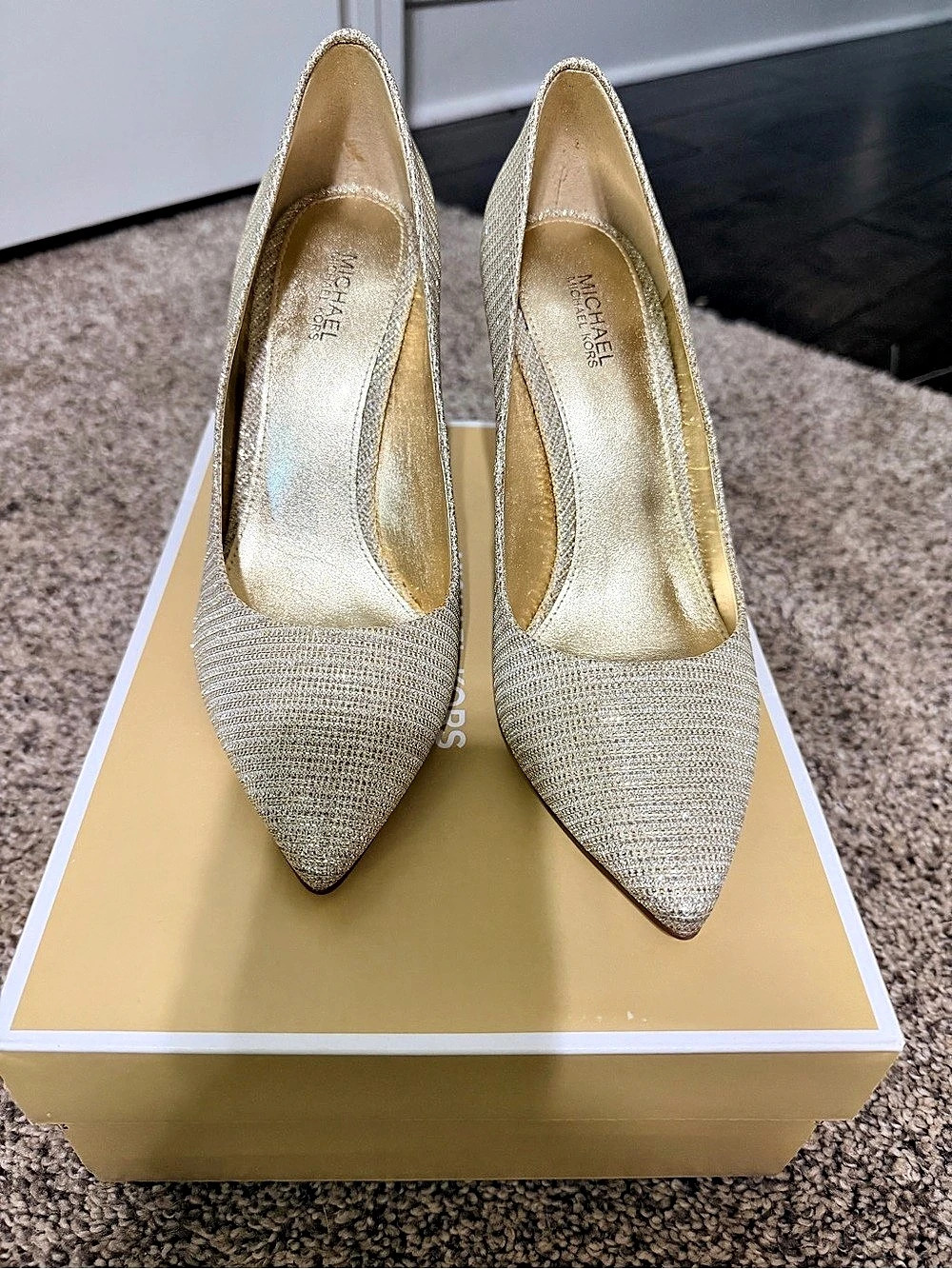Michael Kors Dorothy Flex Pump Pointed-Toe Heels Gold US 7M